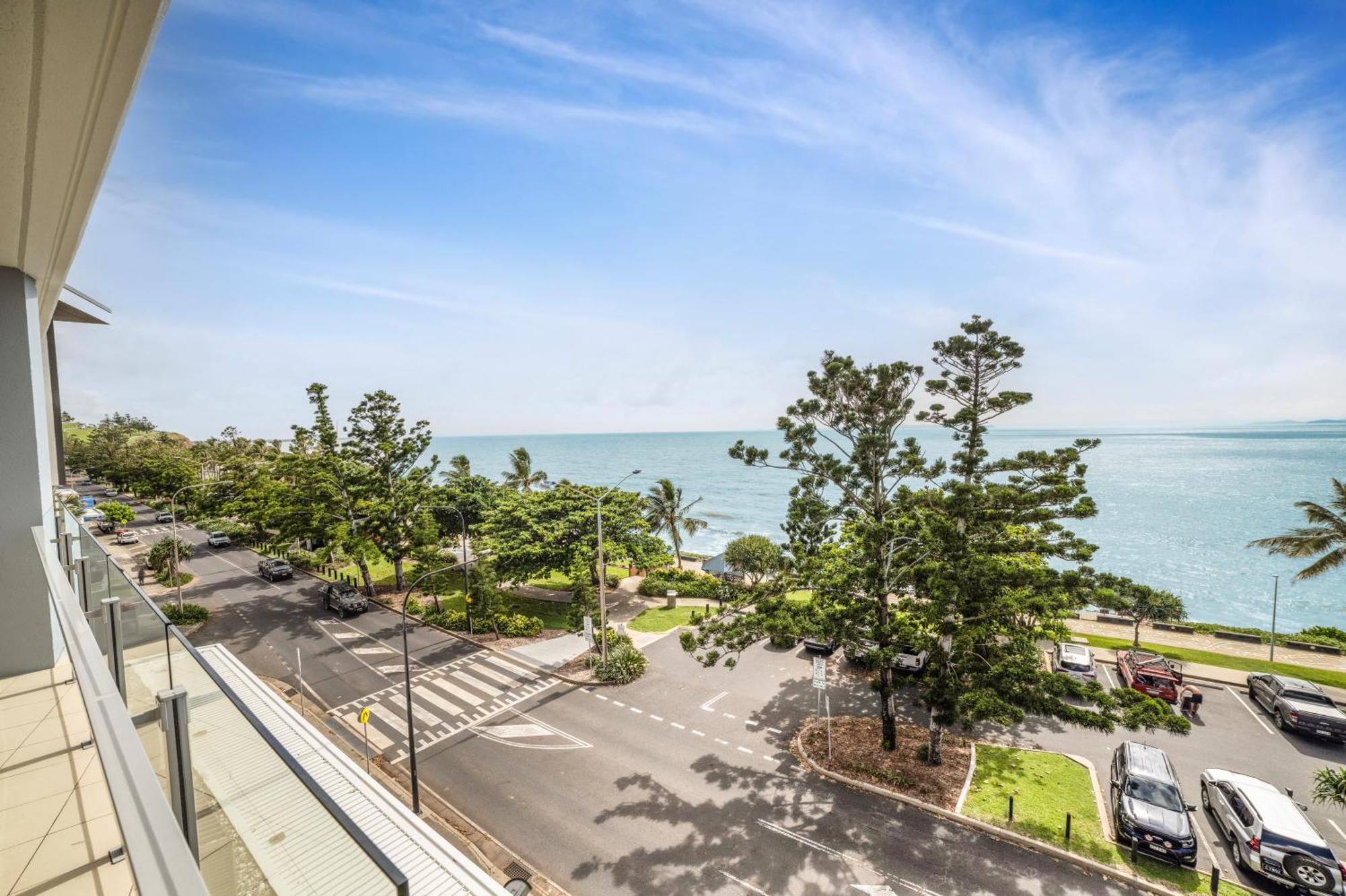 Salt Apartments Yeppoon Buitenkant foto